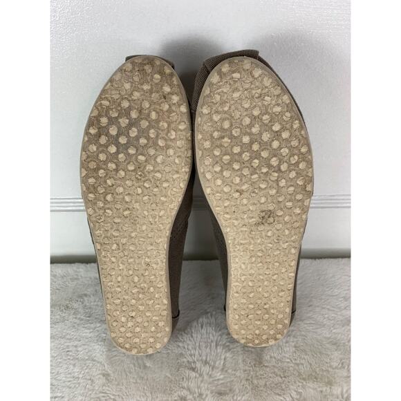 TOMS Classic Ash Canvas Gray Recycled Cotton Canvas Slip On Shoes Women’s Sz 7.5 - Picture 8 of 9